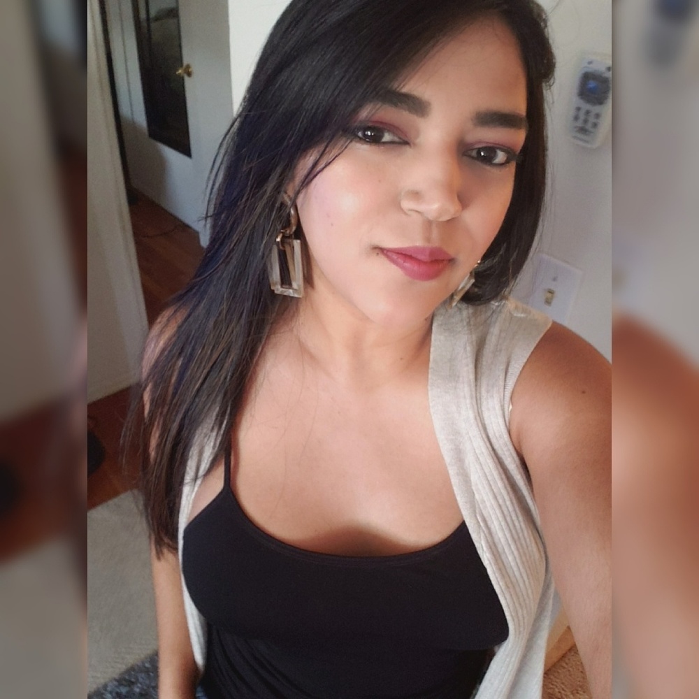 Meet your Posher, Raquel